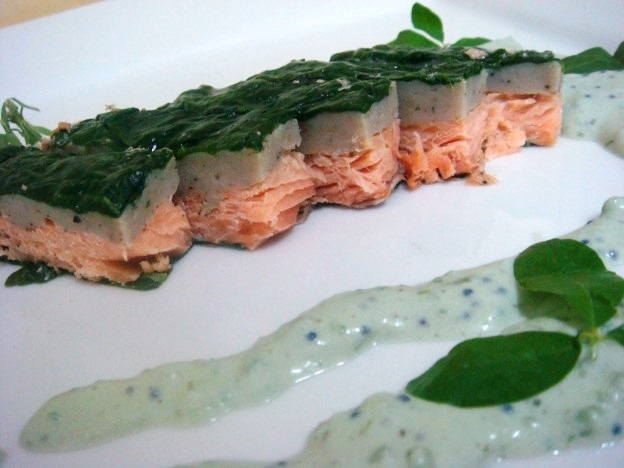 Salmon-Envuelto-de-espinaca-con-crema-de-caviar1-624x468