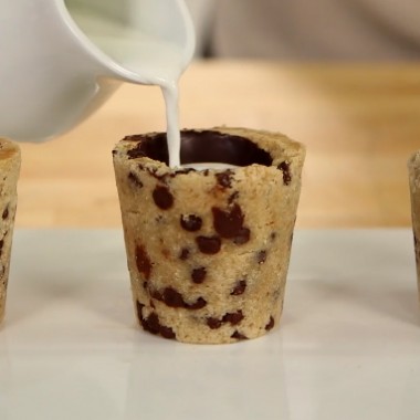 milk-and-cookie-shots-recipe-28332833