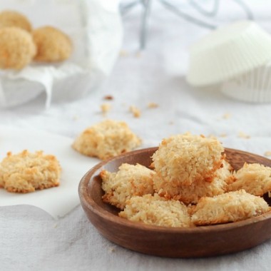 Gluten Free Coconut Macaroons 1-3 small 550